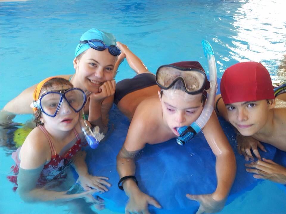 happy snorkler kids